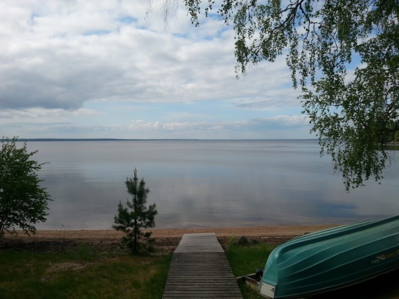 Järvimaisemassa katse saa levätä. Kuva Yläneeltä Pyhäjärveltä.